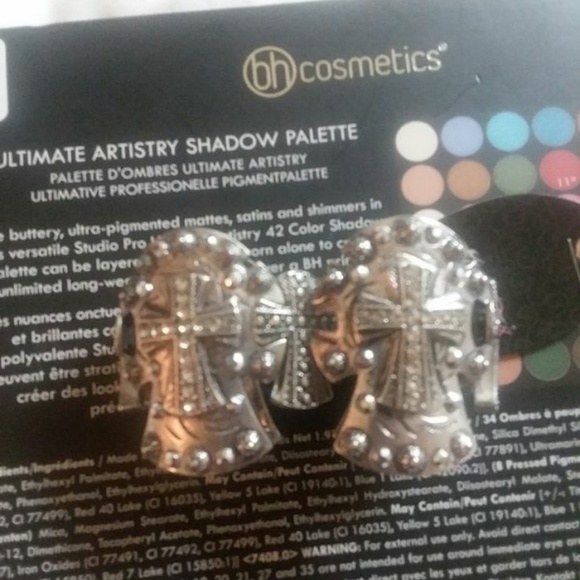 NWT Cross Bracelet - Picture 2 of 2